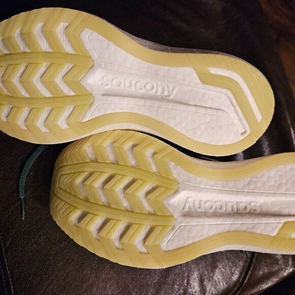 Saucony Endorphin Speed 2 w/Jack rabbit Women size 7 - Picture 4 of 5